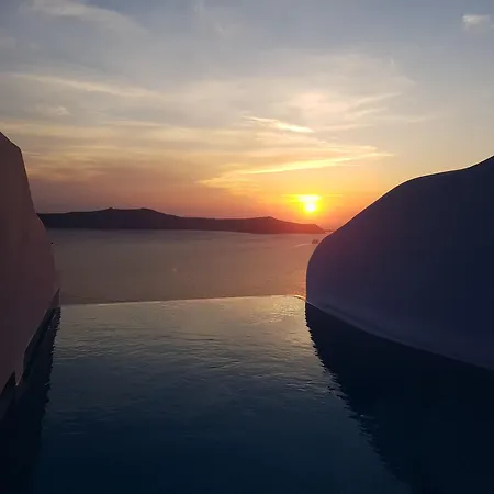 Adamant (adults Only) Fira (Santorini)
